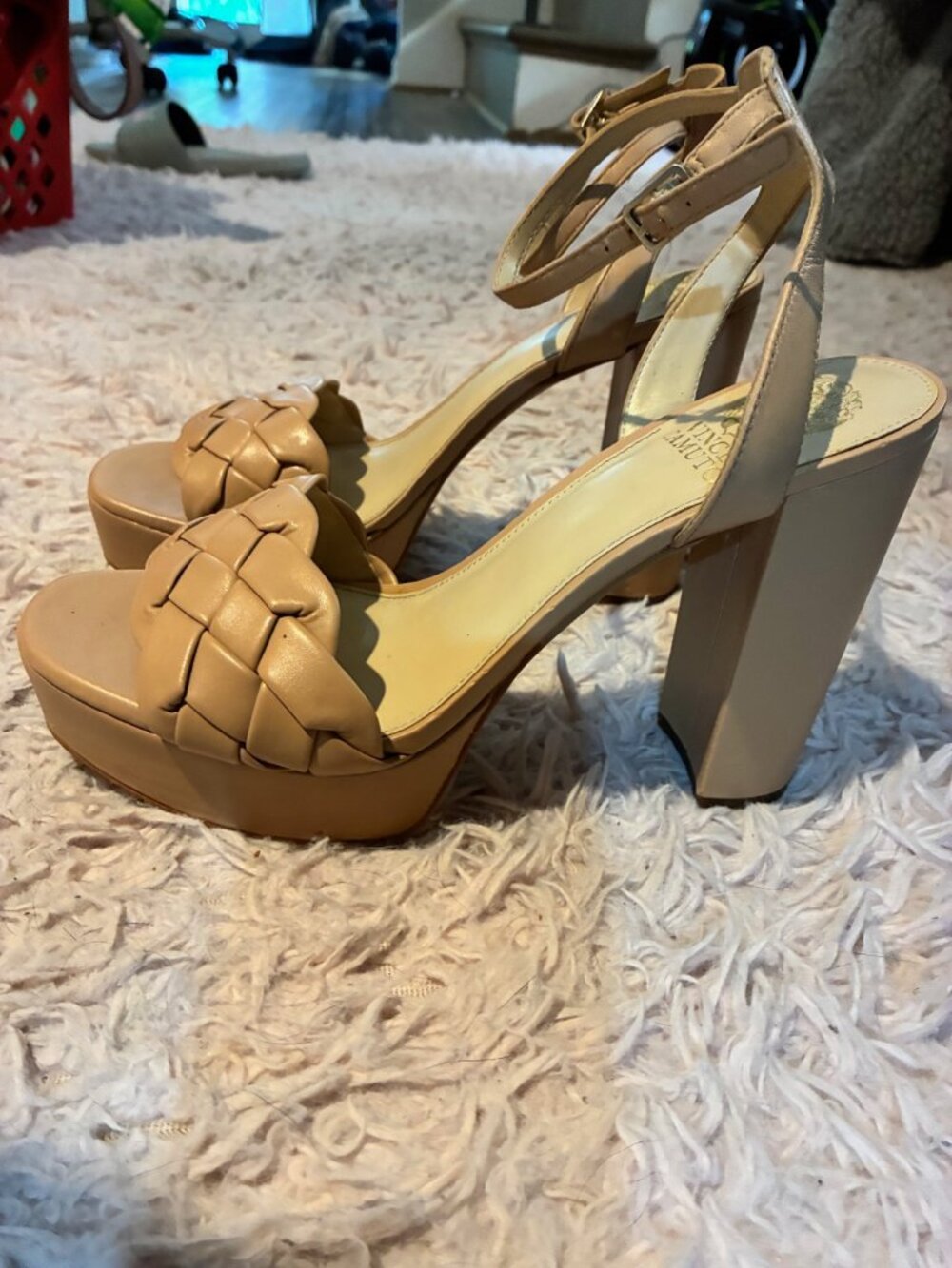 High Heels - Picture 2 of 2